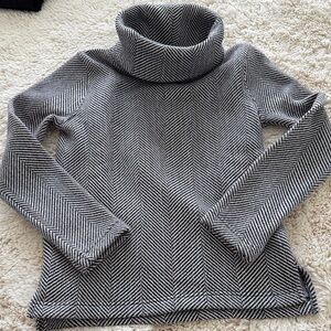 Women's Black and White Herringbone Sweater